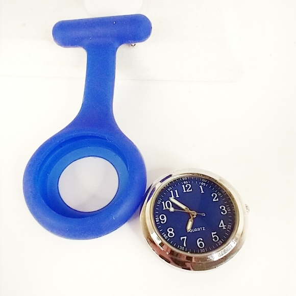 Watch pin blue nurse medical professionals. - Picture 4 of 5